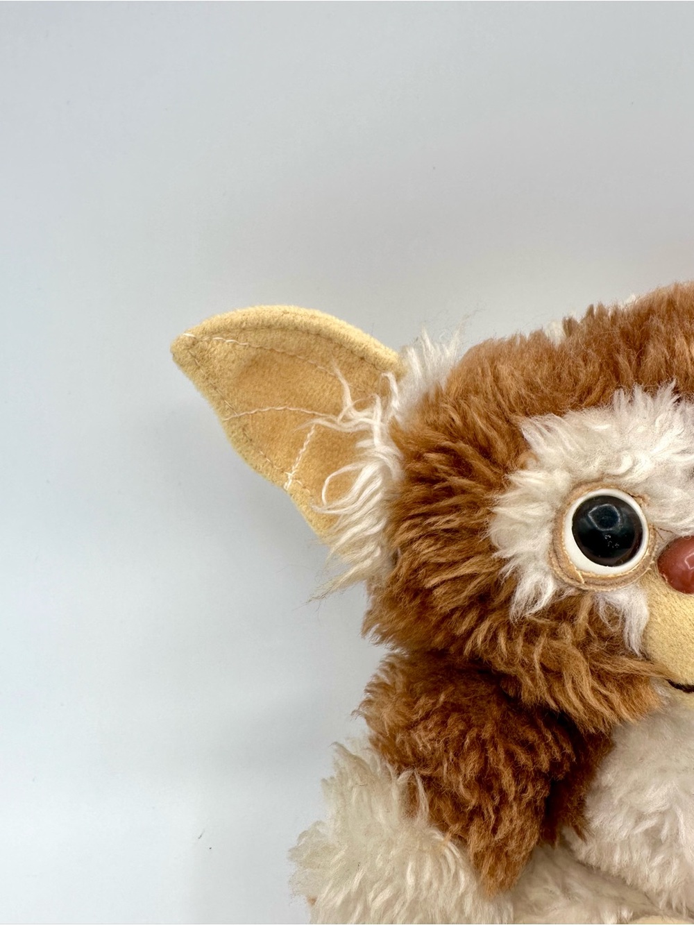 1984 Gremlins Movie Gizmo 7” Plush Collectible - Picture 3 of 11